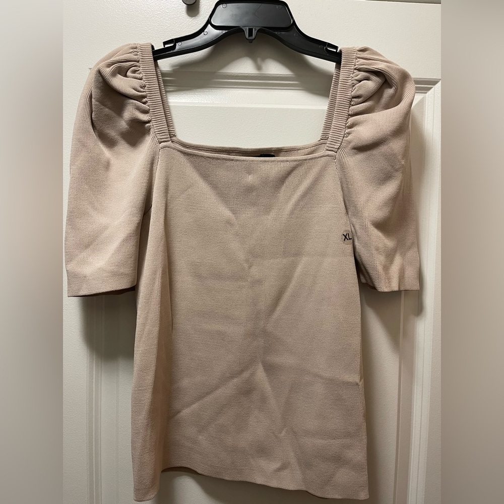 NWT. New York & Co Square Neck Puff Sleeve Top. XL